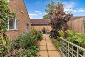 Photo 25- click for photo gallery